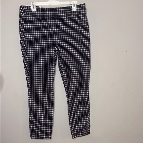 LOFT - Picture 1 of 10